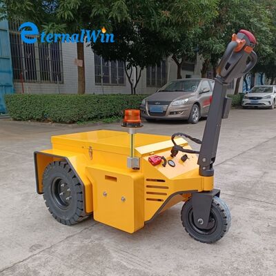 Capacità massima di traino 3000 kg, trattore elettrico alimentato da batteria elettrica, autonomia di 8 ore per carica